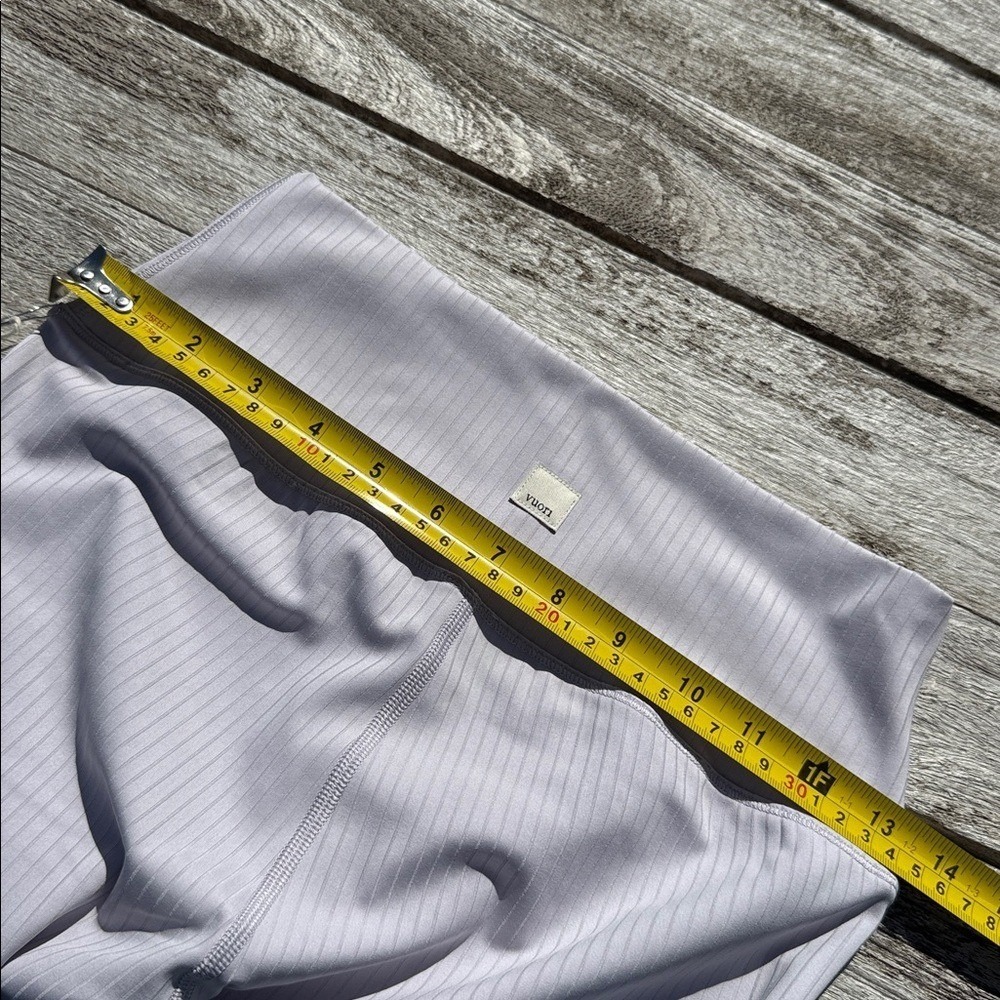 VUORI Inversion Rib Legging Color: Lavender Ice (light purple) size small nwt - Picture 3 of 6